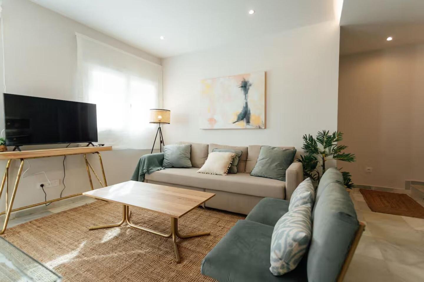 セビリアReformed And Comfy- 2Bd 2Bth- Arenalアパートメント エクステリア 写真